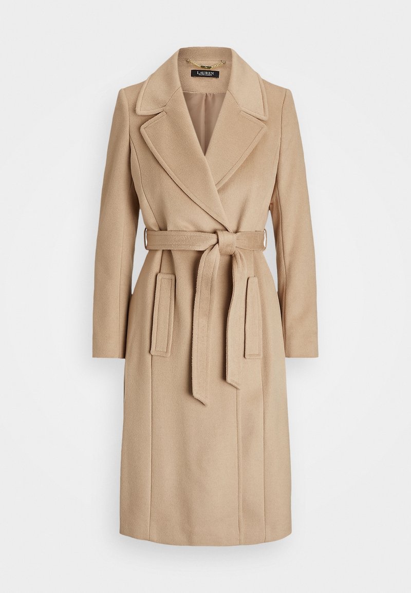 Beige ullblandad bältejacka med kavajkrage, långa ärmar och två framfickor. Mjuk textur och skräddarsydd passform.