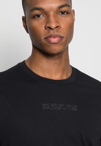 Nike Sportswear CORE TEE - Camisola de manga comprida - black