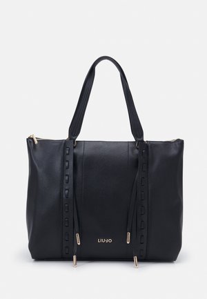 Zwarte leren Liu Jo tote tas met dubbele handvatten, decoratieve verticale banden en een goudkleurig metalen logo aan de voorkant in het midden.