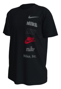 Fekete, rövidujjú póló, amelyen különböző Nike logók láthatók szürke, piros és fehér színekben. Klasszikus kerek nyakú, egyenes szegélyű és pamut anyagú.