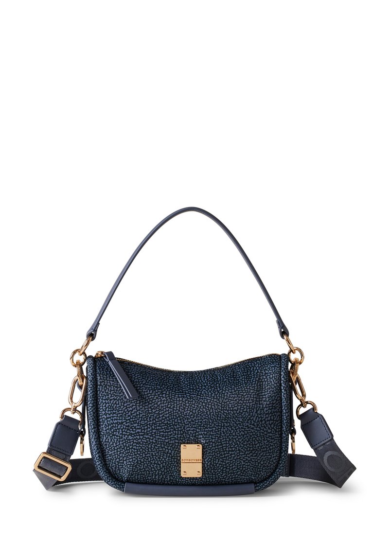 Borsa a tracolla in pelle blu navy con texture a granuli, hardware dorato e tracolla removibile. Presenta una chiusura con zip e una placca con logo.