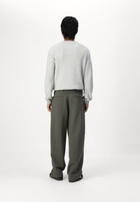 Thumbnail Image 4