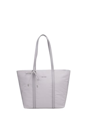 Sac cabas gris clair avec longues anses, détail noué à l'avant et logo discret du nom de la marque au centre.