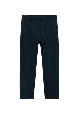 Pantalones azul marino hechos de un tejido suave, con una cintura elástica con cordones y dos bolsillos laterales, corte ajustado y sin patrones visibles.