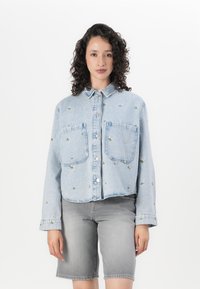 ONLY - ONLCASSIE  - Button-down blouse - light blue denim Thumbnail Image 1