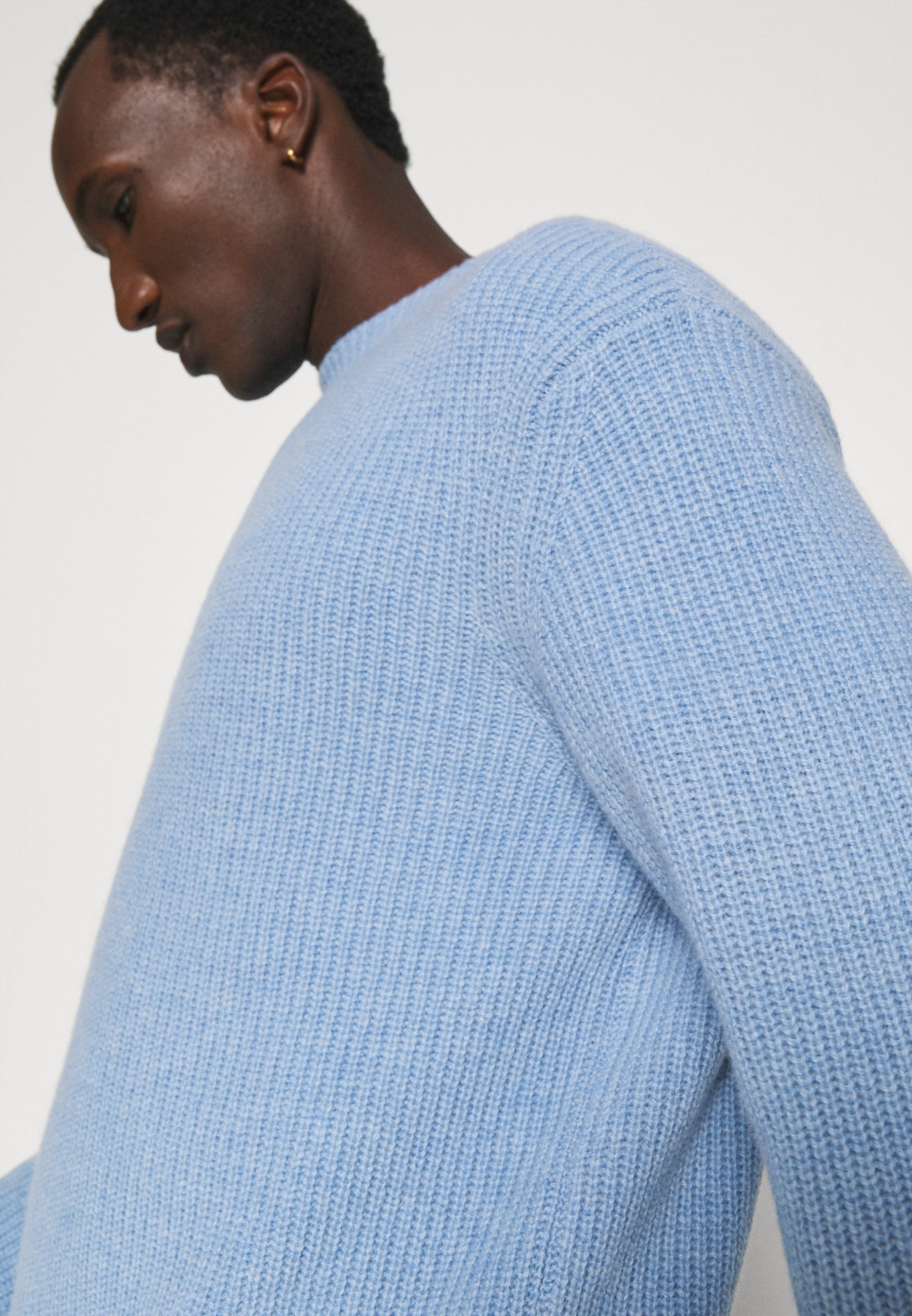 light blue jumper men