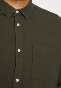 Only & Sons ONSLUCA LIFE SOLID SHIRT - Camisa - peat