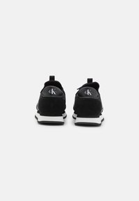 Calvin Klein Jeans RUNNER - Sapatilhas - black