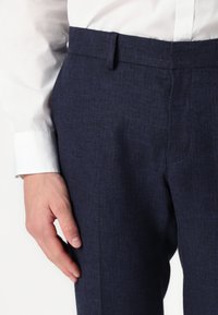 Isaac Dewhirst THE WEDDING LOOK SUIT SLIM - Κοστούμι - navy