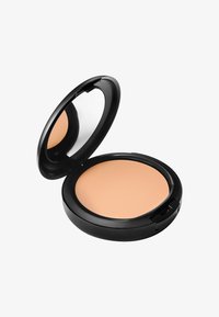 MAC STUDIO FIX POWDER PLUS FOUNDATION - Foundation - nc41