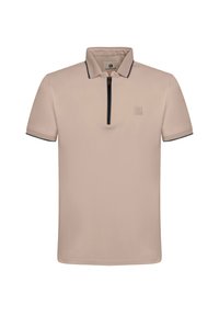 Polo beige de material poliéster, con mangas cortas y un cuello de media cremallera. Presenta un ribete contrastante en azul marino en el cuello y las mangas.