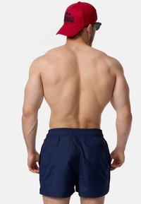 Lonsdale NORMALE PASSFORM KILSTAY - Plaukimo šortai - navy red white