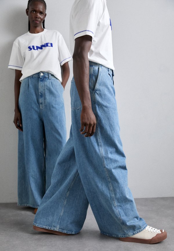 EXTRA OVER PANTS UNISEX - Relaxed fit jeans4