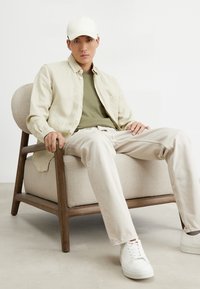 Calvin Klein MICRO LOGO - Pamata T-krekls - delta green