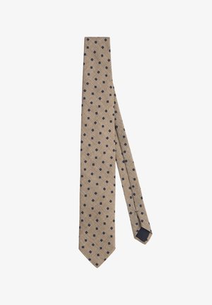 Cravatta marrone con una finitura testurizzata, caratterizzata da un motivo a quadrati ripetuto in blu navy. La cravatta si affusola verso un'estremità appuntita.