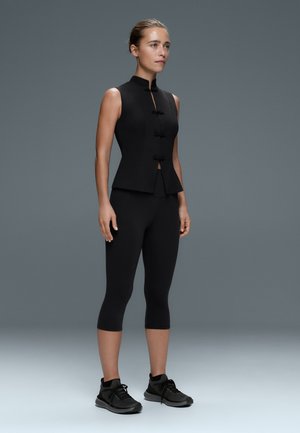 OYSHO, COMFORTLUX LONG MANDARIN COLLAR TANK TOP - Veste sans manches - black