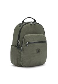 Zaino in tessuto verde oliva con due scomparti con zip, una tasca frontale e un logo rotondo. Presenta zip nere e una finitura testurizzata.