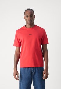 BOSS TCHUP - T-Shirt basic - medium red