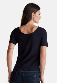 United Colors of Benetton SLIM FIT REVERSIBLE - Jednoduché tričko - blue