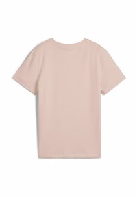 Rövid ujjú, világos rózsaszín póló, texturált anyag, kerek nyak, tiszta, minimalista dizájn, látható grafikák vagy logók nélkül.