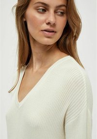 Desires DEGEISHA RIB V-PULLOVER - Pulover - gardenia