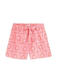 Shorts roses avec une taille élastique et un détail de nouage, présentant un motif de soleil répété entouré d'orange. Tissu léger avec une coupe décontractée.