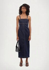 WEEKEND MaxMara OSOL - Vabalt langev kleit - blu