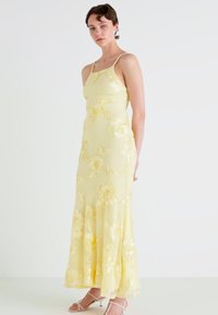 Gina Tricot EMBROIDERY DRESS - Oblačila za posebne priložnosti - light yellow