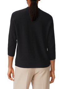 comma - Sweter