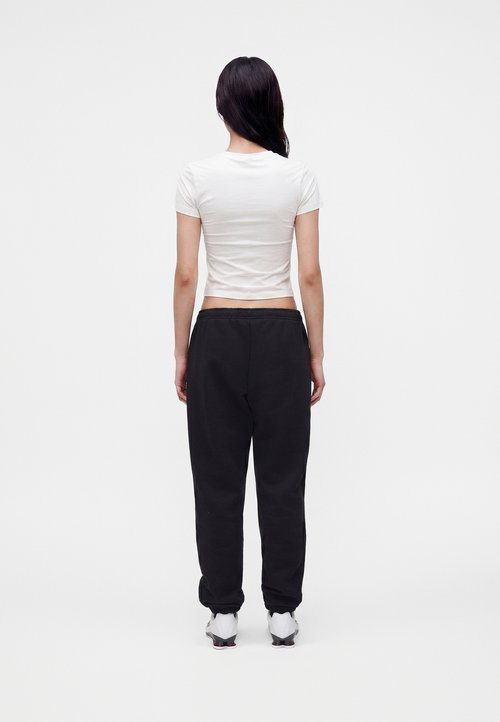 Nike Pantalón de casual de mujer Studio Fleece Women's Mid-Rise Cuffed Pants Negro — photo 3