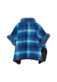 Poncho cu un model albastru și verde, cu margine din blană sintetică, având un design geometric, deschis în față și o textură moale. Căptușit cu material negru.