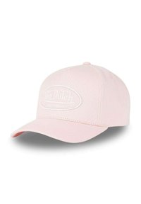 Casquette de baseball rose en tissu avec une couronne arrondie, une visière courbée et un logo "Von Dutch" brodé en blanc sur le panneau avant.