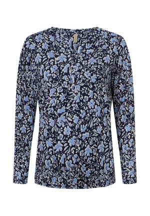 Maglietta a maniche lunghe blu navy con un motivo floreale in azzurro chiaro e crema. Presenta un colletto rotondo e una vestibilità rilassata, con una texture di tessuto morbido.