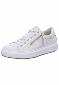Sneaker bianca in pelle con punta tonda, chiusura con lacci, zip laterale e parte superiore testurizzata. Suola bianca con accenti marrone chiaro.