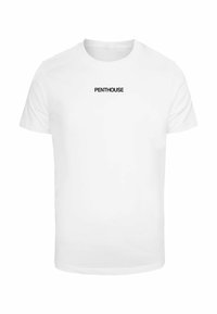 Hvid bomulds T-shirt med rund halsudskæring og kortærmer. Forsiden viser "PENTHOUSE" i sorte store bogstaver. Simpelt design.