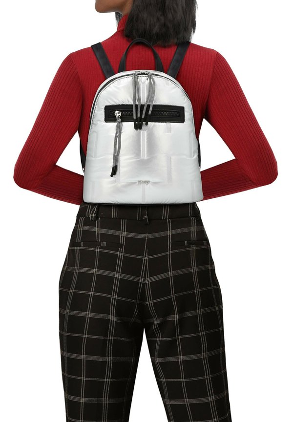 AROSA - Tagesrucksack - silber