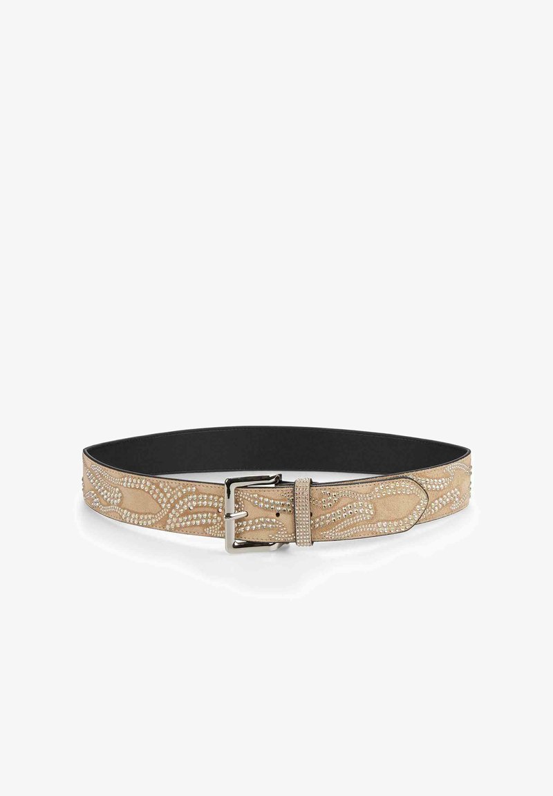 Błyszczący beżowy zamszowy pasek z czarnym skórzanym tłem, z misternymi falistymi wzorami ozdobionymi kryształkami i metalową klamrą.
