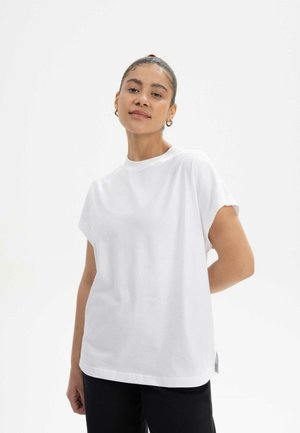 MADHU - Basic T-shirt - weiß