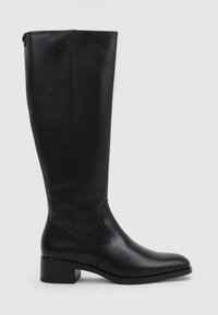 Bottes en cuir noir hauteur genou avec une silhouette droite, un bout carré et un petit talon carré. Elles présentent une finition lisse avec des coutures minimales.