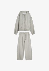 Geselecteerd, grey