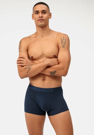 Boxers en bleu marine avec un design ajusté, dotés d'une ceinture élastique embossée avec "OLYMP." Texture lisse sans motifs visibles.