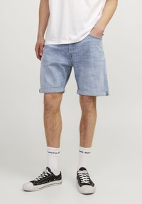 Jack & Jones - ICHRIS - Denimshorts - blue denim Miniaturebillede 1