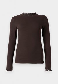 Maglietta marrone a maniche lunghe realizzata in tessuto a costine, con colletto e polsini arricciati. Il design è aderente e presenta una texture liscia.