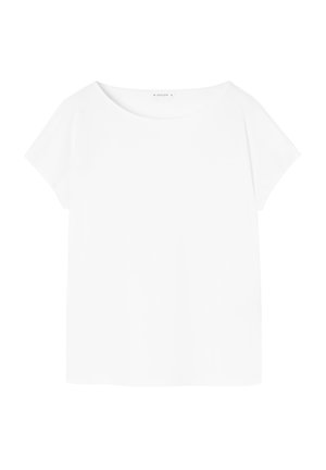 Top alb cu mâneci scurte și decolteu larg. Textură fină și croială lejeră. Fără modele vizibile sau detalii metalice. Design simplu.