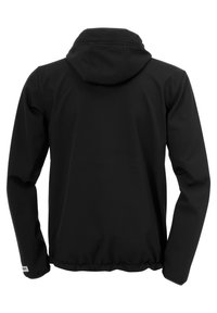 Giacca softshell nera con cappuccio, caratterizzata da una texture liscia, polsini elasticizzati e vita regolabile. Nessun marchio visibile sul retro.