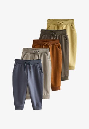 Cinq paires de shorts de sport pour hommes dans des couleurs variées : bleu, gris, marron, vert et jaune. Chaque paire est dotée d'une taille élastique et de poches latérales.
