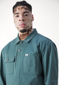 Lee CHETOPA UNIONALL - Dungarees - evergreen
