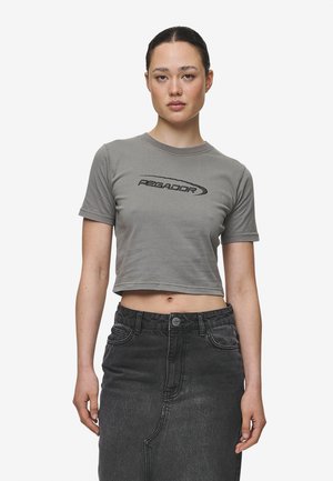 BABY TEE - T-shirts med print - washed deep grey