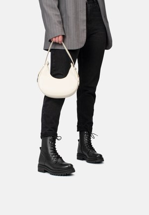 Enkellaarsjes met plateauzool - black