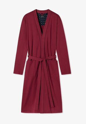 Bordeauxkleurige badjas van zachte stof, met een V-hals, lange mouwen, een tailleband en twee voorzakken. De binnenkant heeft een gestreepte voering.